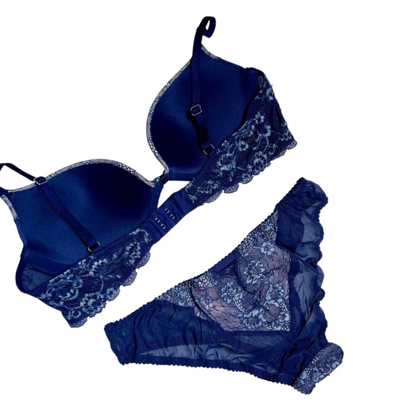 2014 Victoria's Secret Padded Demi Navy Lace Bra Size 34B - Picture 9 of 9